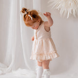 Knee-high Luxe Cable Knit Socks with Bows - White